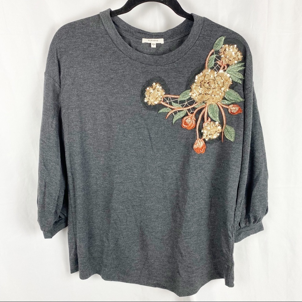 PLEIONE Embellished Gray Floral Sweater - S